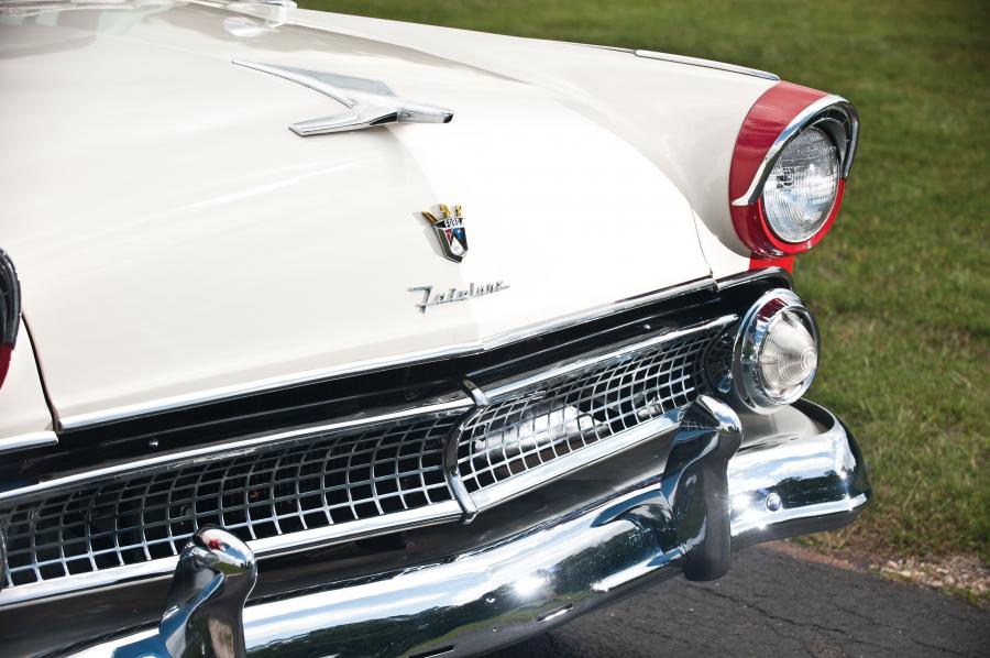  Ford Fairlane Crown Victoria Skyliner 1955 года  (фото 14 из 36)
